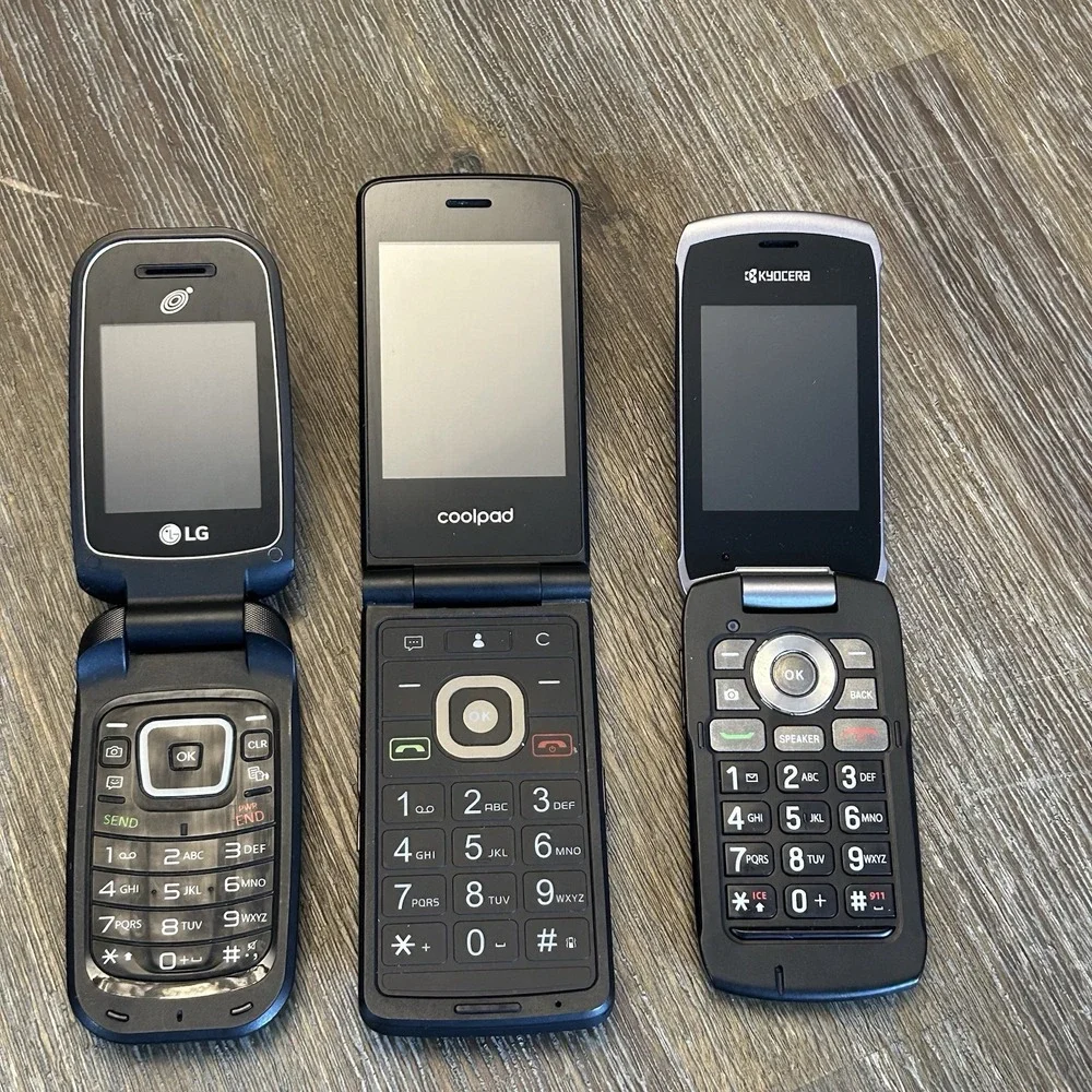 Lot Of Flip Phones Used LG Coolpad For Parts Untested Kyocera Cellphones Phone
